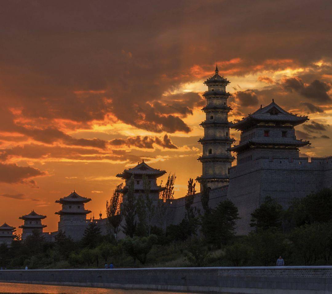 大同悲歌,演员深情演绎追寻理想家园的喜怒哀乐